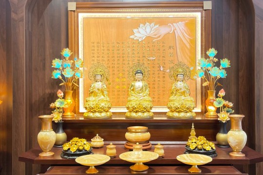 Bàn Thờ Phật Chung Cư Đẹp, Trang Nghiêm, Gọn Gàng Cho Không Gian Hiện Đại